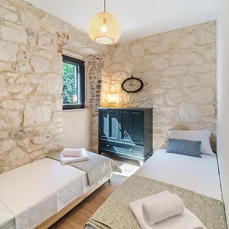 Fortuna Apartment *